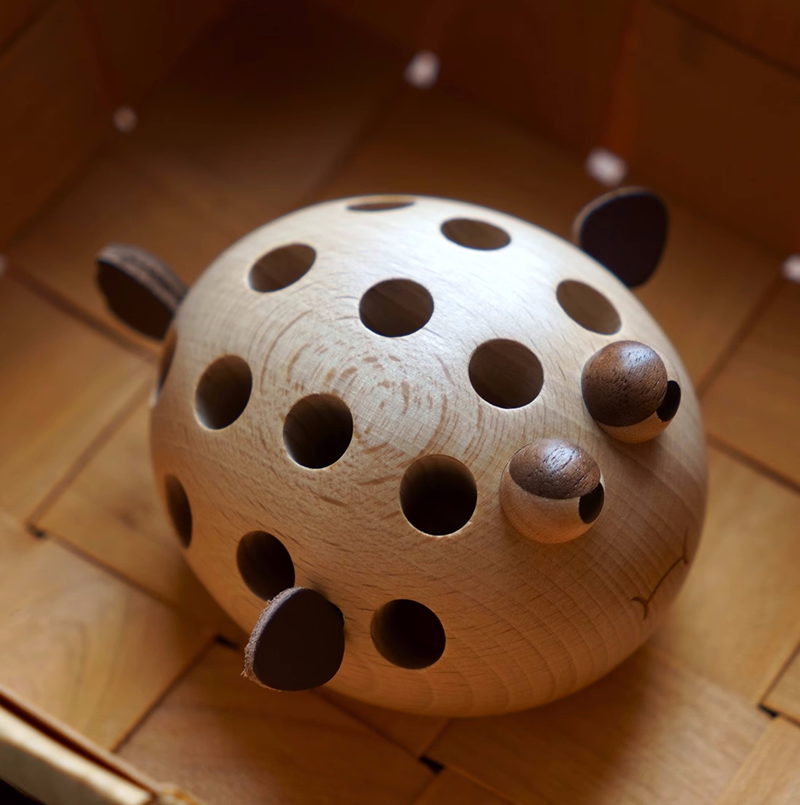 Angry Fat Fish Pen Holder - Playful Wooden Decor Organize