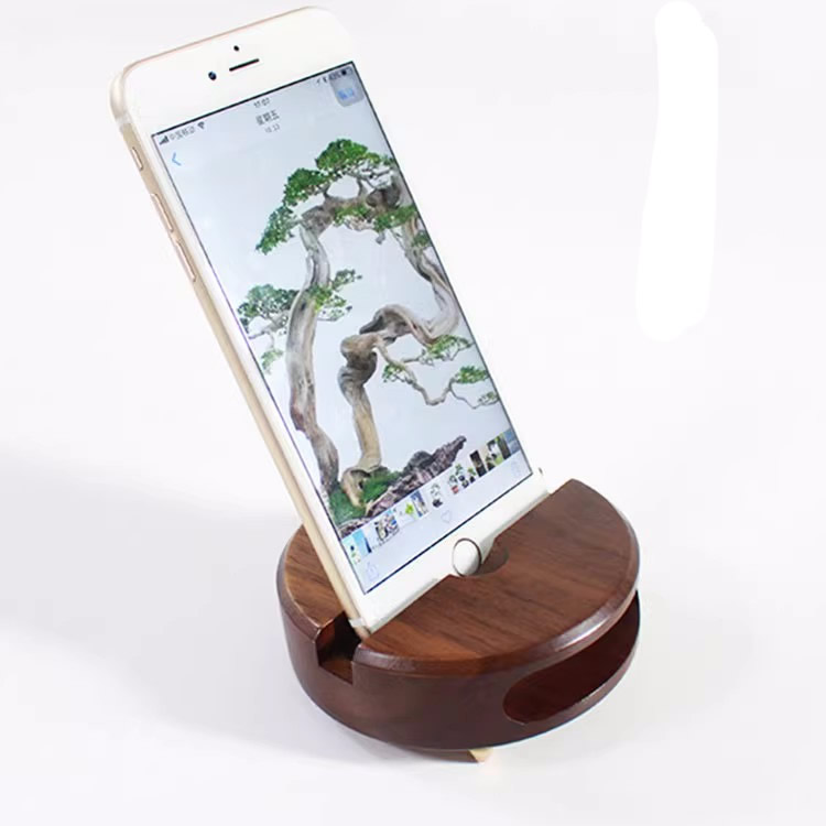 Circular Wooden Phone Stand With Amplification - Carry Anywhere
