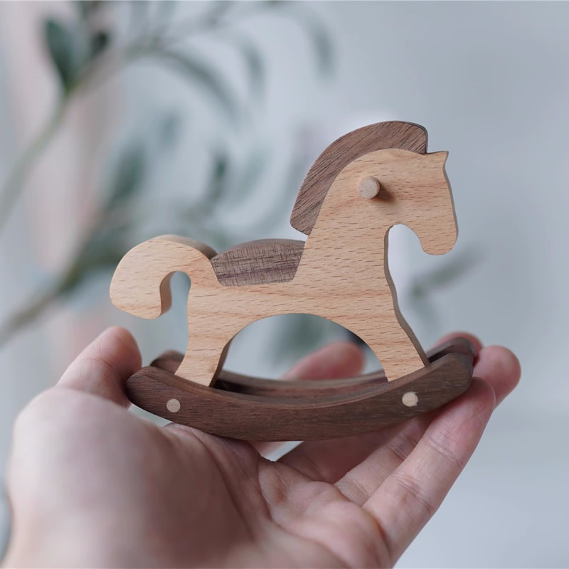 Wooden Horse Ornament - Lovely Desktop Decor