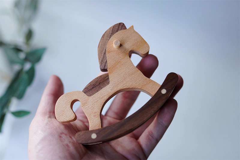 Wooden Horse Ornament - Lovely Desktop Decor